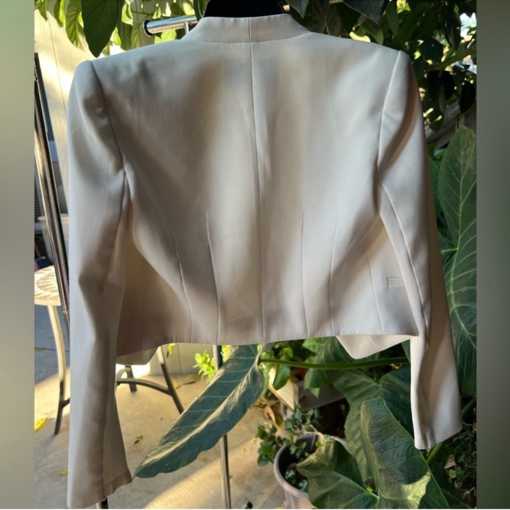 Bcbgmaxazria cropped blazer - Picture 2 of 3